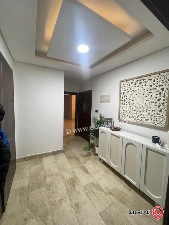 شقة شبه أرضية مساحة 245م داخلي و 250م خارجي للبيع في عمان - عبدون