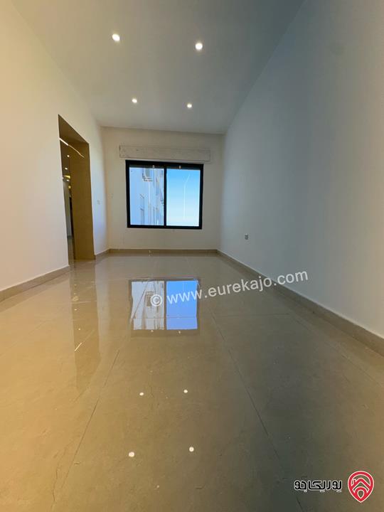 شقة شبه أرضية مساحة 200م للبيع في عمان - مرج الحمام