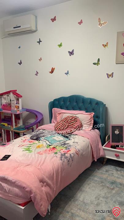 شقة طابق ثالث مساحة 150م مع روف 150م للبيع في عمان - طبربور 