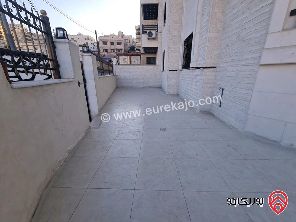 شقة طابق ارضي مساحة 109م داخلي و 120م خارجي مميزة بتشطيب سوبر ديلوكس للبيع في عمان - ماركا الجنوبية 