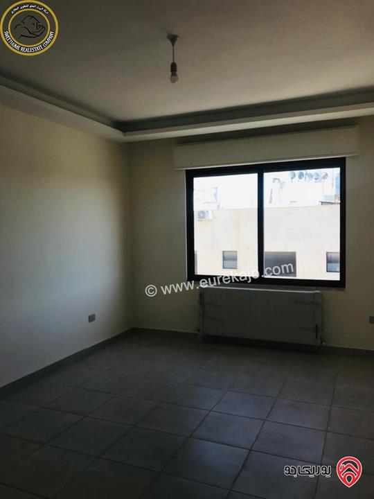 شقة فاخرة للبيع في عمان - خلدا - العوجانية قرب الهمشري طابق ثالث 200م مع روف دوبلكس 140م لم تسكن