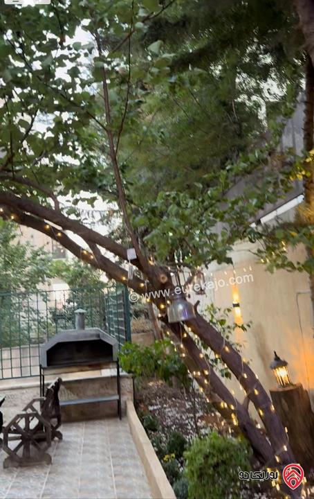 شقة فاخرة أرضية مساحة 180م داخلي و 100م خارجي للايجار مفروشة في عمان - عبدون