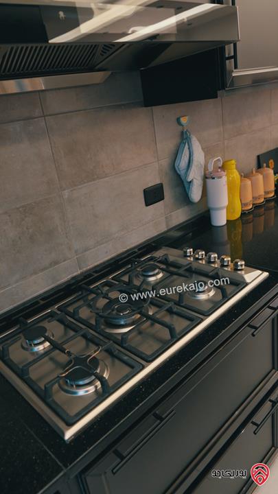 شقة طابق ثالث دوبلكس مساحة 207م للبيع في اربد - الراهبات الوردية