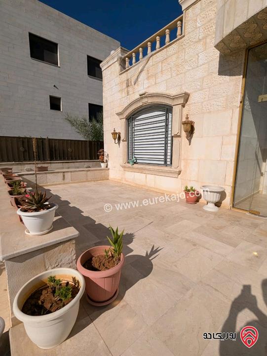 فيلا مساحة 700م على أرض 815م للبيع في عمان - ناعور