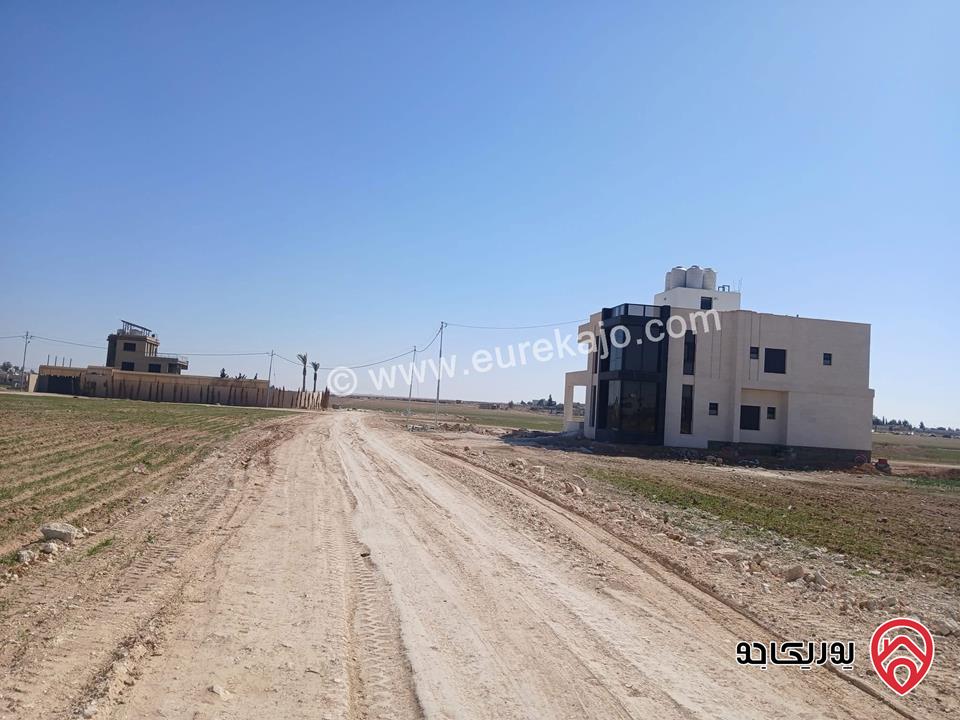 ارض مساحة 580م للبيع في منطقة الجيزة - بالقرب من المتصرفية - تبعد عن طريق المطار 150 متر 