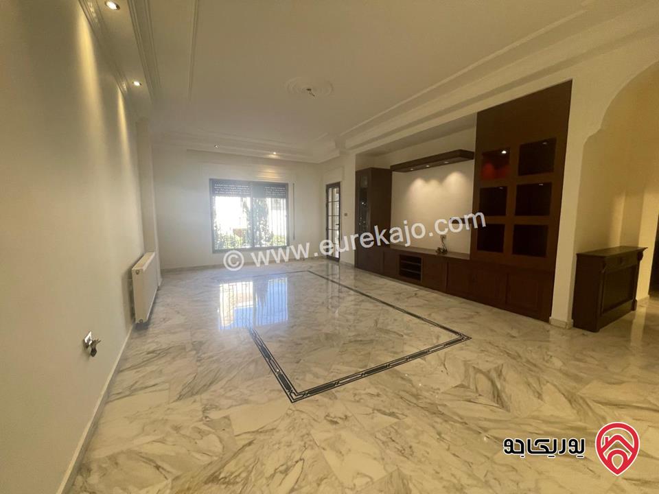 شقة مميزة طابق أول مساحة 268م للبيع في عمان - عبدون