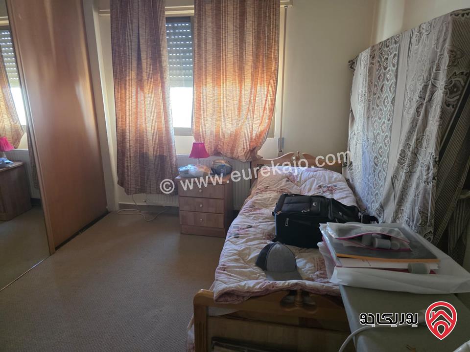 شقة طابق ثالث مساحة 180م للبيع في عمان - خلدا 