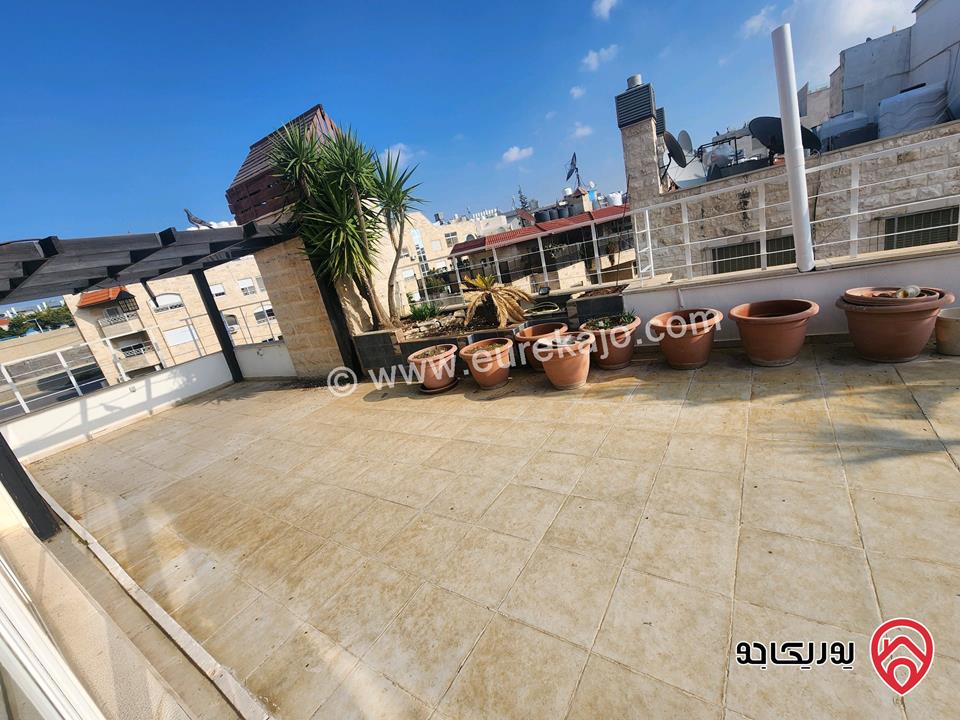 شقة مساحة 200م طابق ثالث للبيع في عمان - الشميساني 