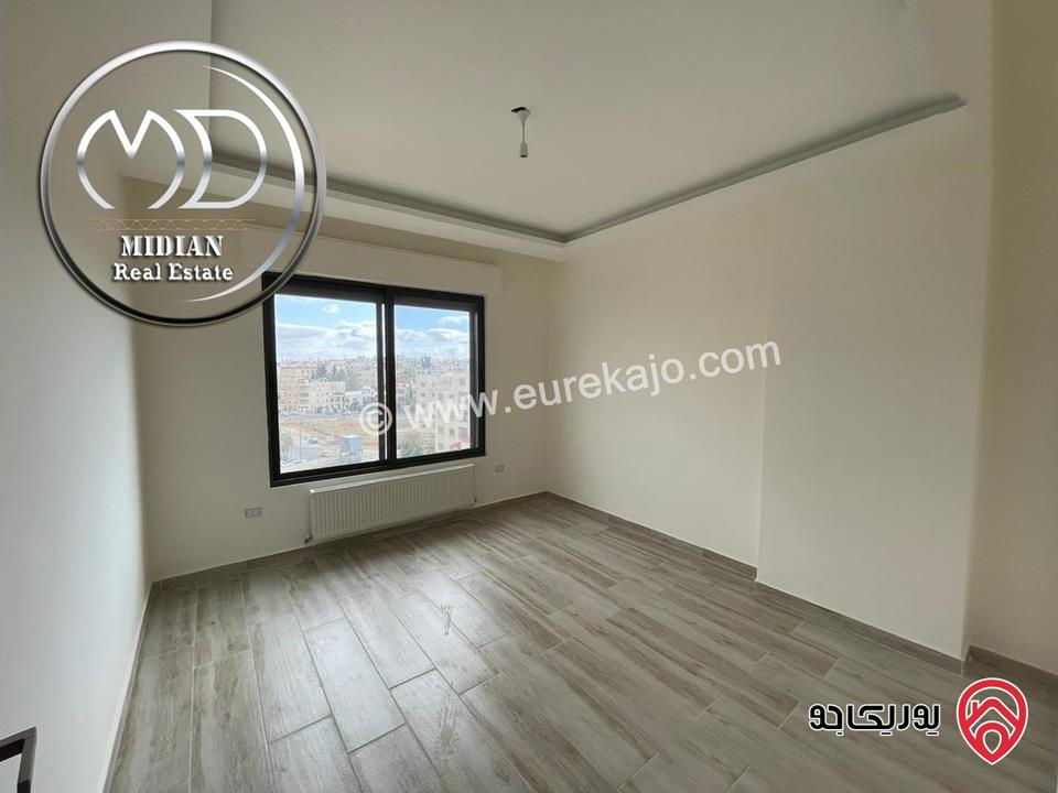 شقق جديدة للبيع في عمان - الظهير مساحات 205م تشطيبات و ديكورات عصرية فاخرة اطلالة جميلة بسعر مميز