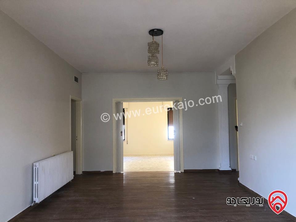 شقة فارغة مساحة 200م للايجار في عمان - الدوار الخامس