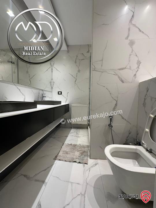 شقة مفروشة للايجار في عمان - ام السماق مساحة 300م طابق أول تشطيبات و ديكورات فندقية فرش فاخر اطلالة جميلة بسعر مميز