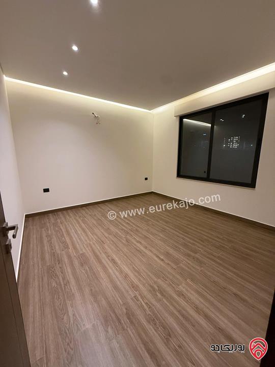 شقة فاخرة سوبر ديلوكس طابق أول مساحة 200م للإيجار في عمان - طريق المطار