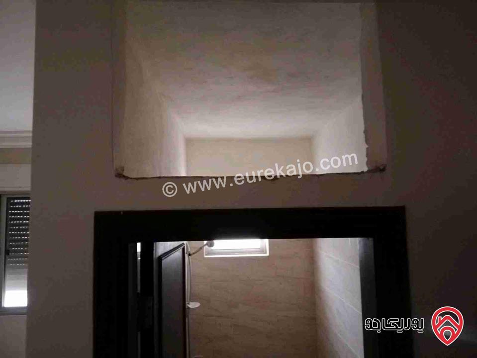 شقة مساحة 119م طابق أول للبيع في جبل المنارة بجانب مخبز النوش