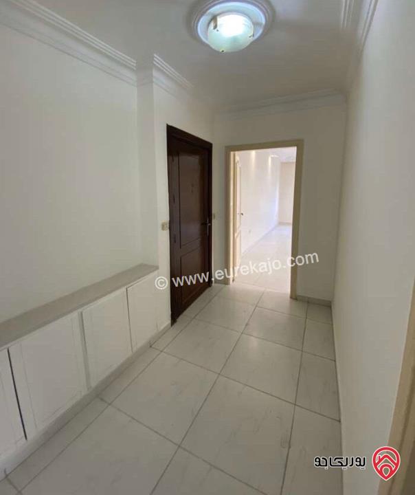 شقة فارغة طابق ثاني مع مصعد مساحة 170م للايجار في عمان - مرج الحمام 