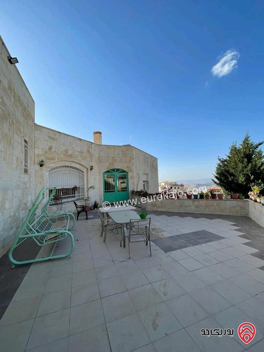 فيلا مساحة 500م على أرض 1157م للبيع في عمان - الجبيهة