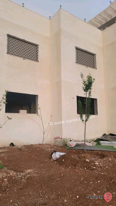 منزل مساحة 180م على أرض 523م للبيع في الزرقاء الجديدة ارسلان الجنوبي