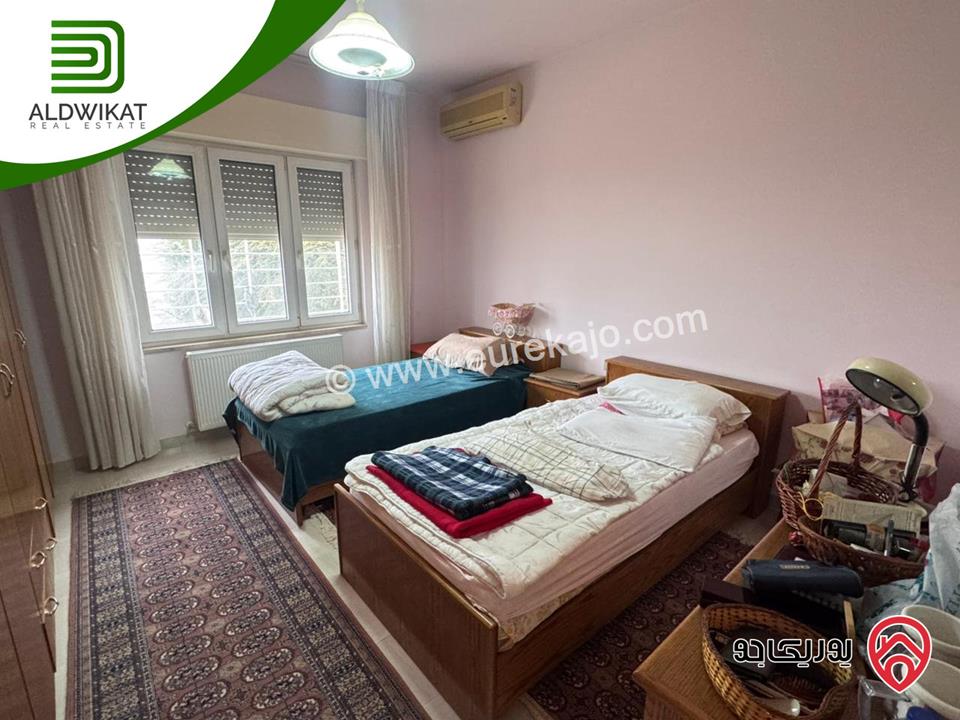 فيلا مستقلة مفروشة للبيع في عمان - خلدا مساحة البناء 580م ومساحة الارض 940م موقع اطلالة