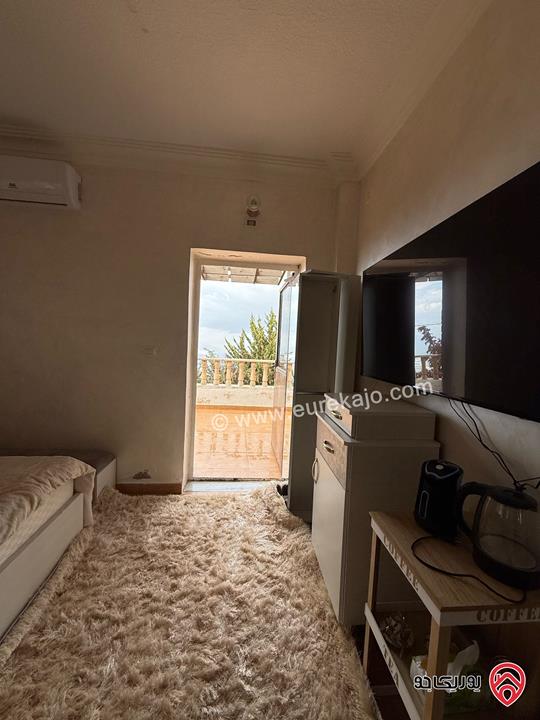 فيلا دوبلكس مساحة 300م على أرض 480م للبيع في مغاريب السلط 