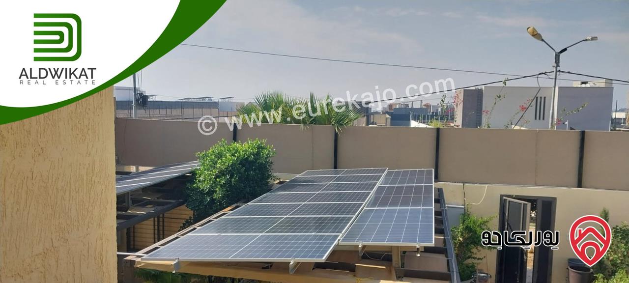 شاليه فاخر مفروش للبيع في اجمل مواقع البحر الميت منتجع البحيرة مساحة الارض 715م والبناء 200م موقع مميز