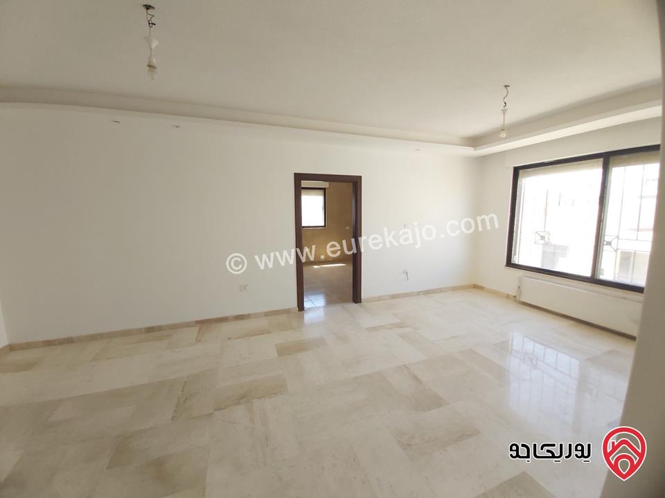 شقة مساحة 98م طابق ثالث للبيع في عمان - الشميساني