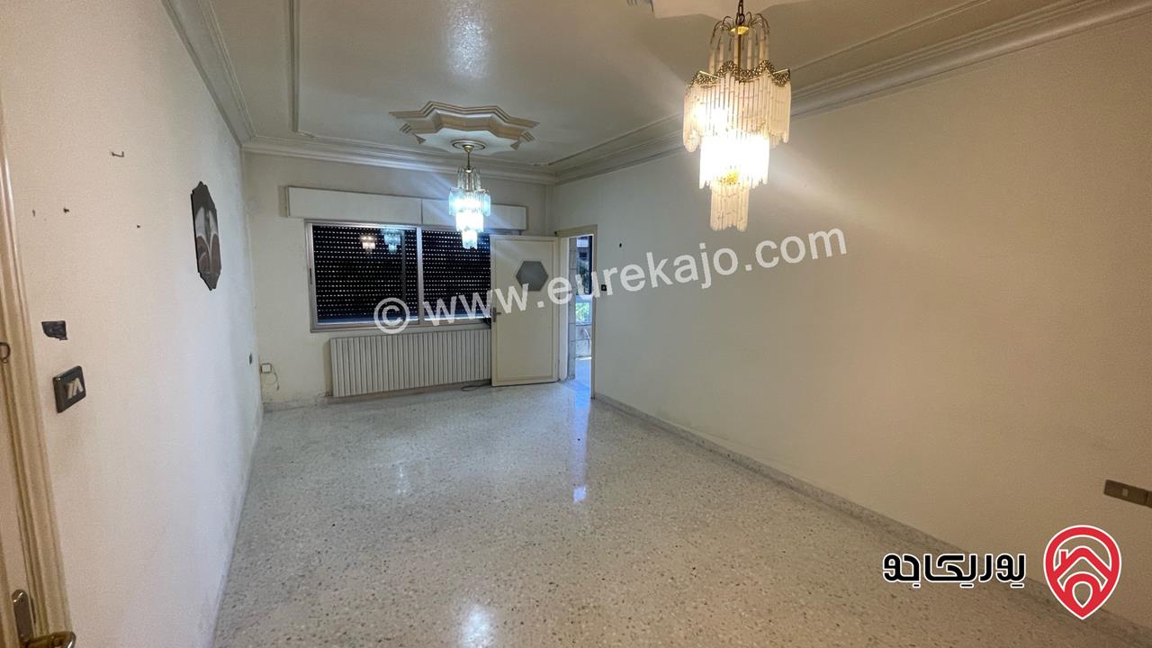 شقة مميزة مساحة 212م طابق ثاني للبيع في عمان - تلاع العلي خلف سوق سلطان 