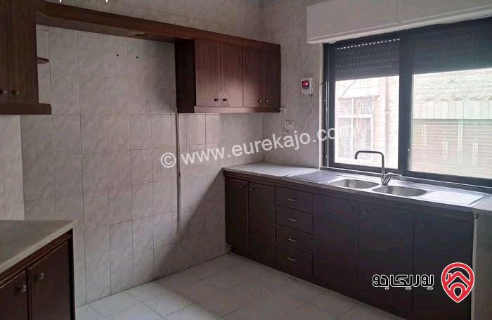 شقة فارغة مساحة 150م طابق أول للايجار في عمان - الجبيهة