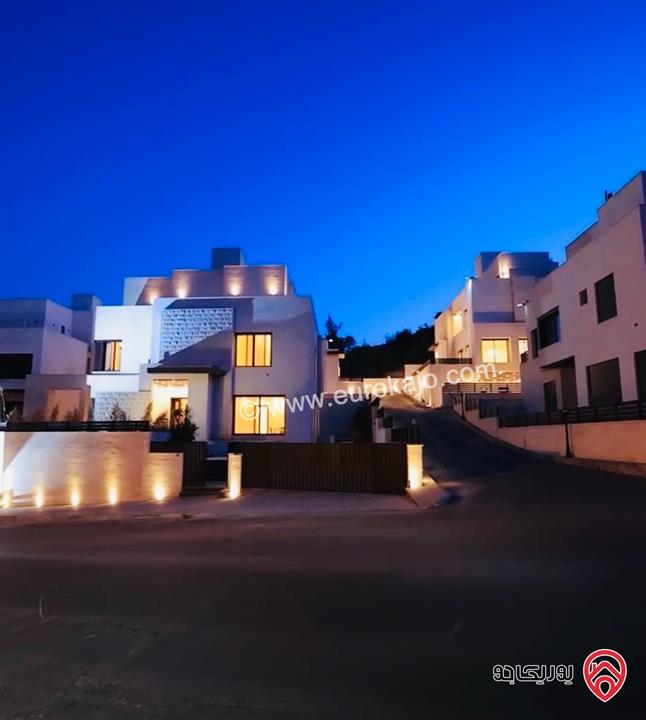 فلل مستقلة مرتبة جديدة عدد 8 بمساحات مختلفة للبيع في عمان - دابوق