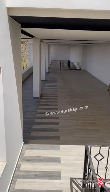 مزرعة مساحة الأرض 3 دونم و 400م والبناء 800م للبيع أو للايجار في السلط - زي