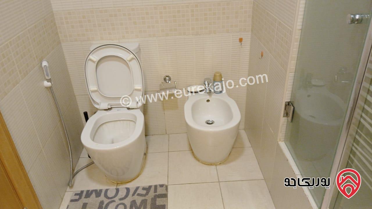 شقة مساحة 60م طابق اول للبيع مفروشة في عمان - ابراج داماك مطله على العبدلي مول