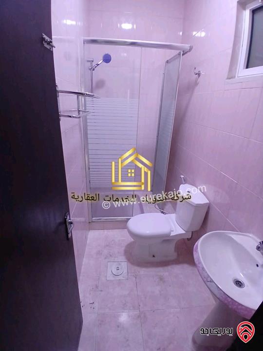 شقة فارغة طابق ارضي مساحة 120 مع ترس 20م للايجار في عمان - ام السماق 