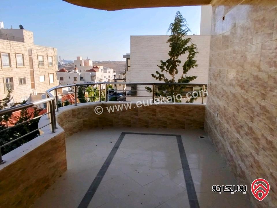 شقة مساحة 340م مع روف 150م للبيع في عمان - دير غبار