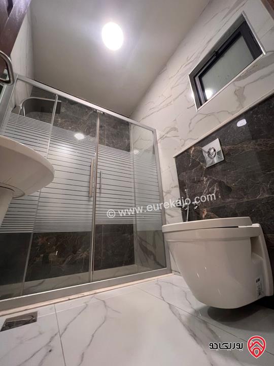 شقة أرضية مساحة 220م داخلي و 150م خارجي للايجار في عمان - ام السماق 