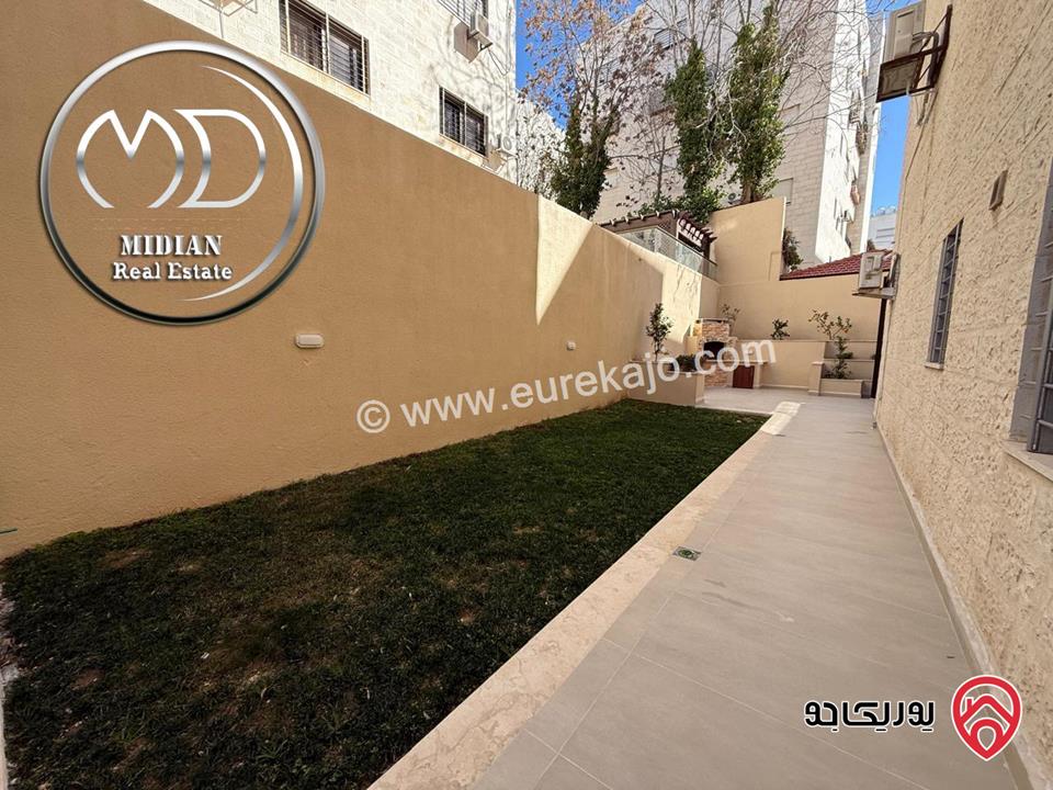 شقة شبه ارضي فارغة للايجار في عمان - دير غبار مساحة 200م مع ترس و حديقة 200م تشطيبات و ديكورات فاخرة