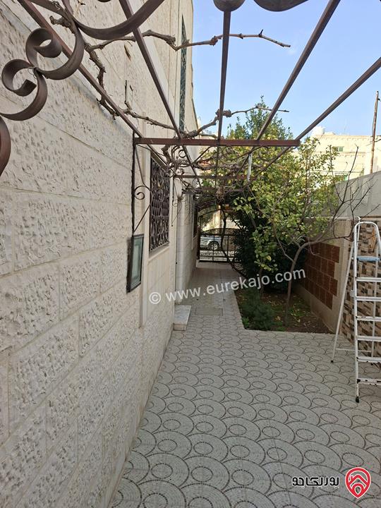 فيلا مساحة 218م على أرض 406م للبيع في الزرقاء - مدينة الشرق