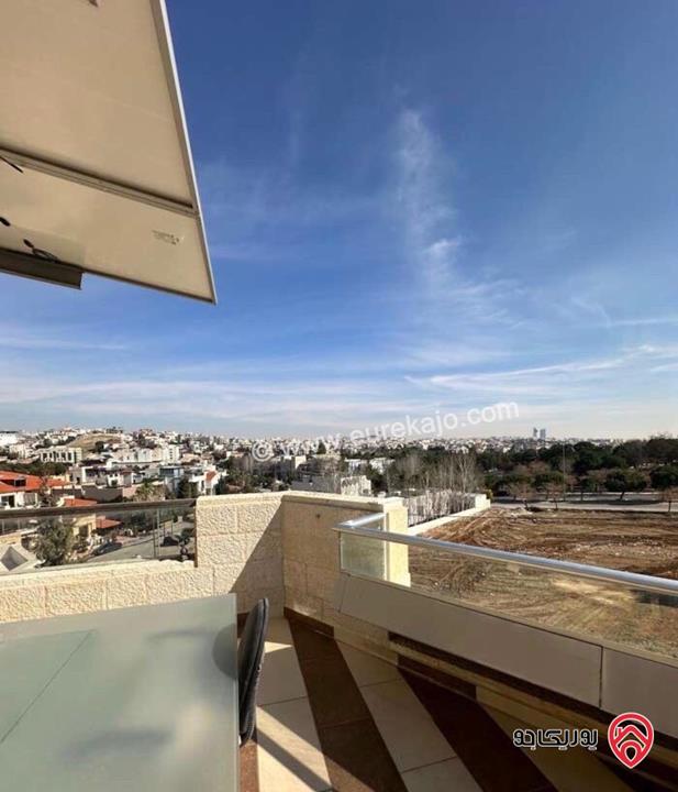 فيلا فخمة مساحة 740م على أرض 750م للبيع في عمان - دابوق 