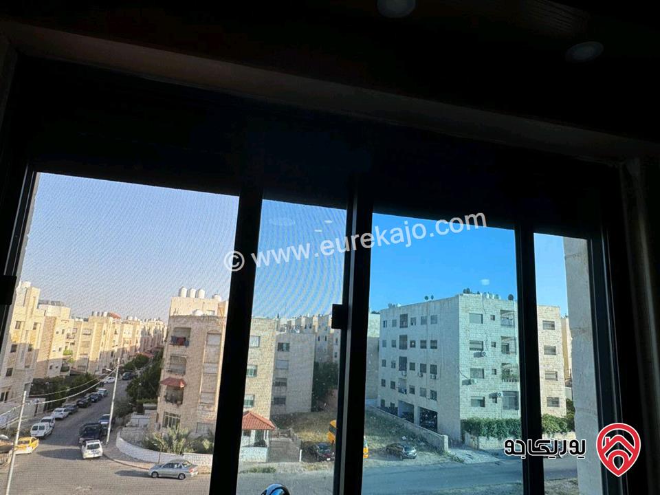 شقة مساحة 127م طابق ثالث للبيع في عمان - جبل الزهور بالقرب من مسجد خليل السالم 