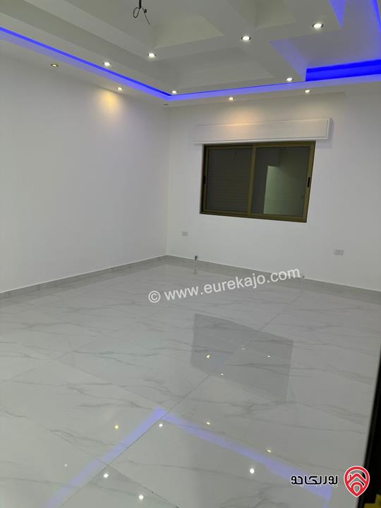 شقة ارضية جديدة مساحة 222م + 250م حديقة + كراج خاص - مثل شبه فيلا - شفا بدران حي ذهيبة 