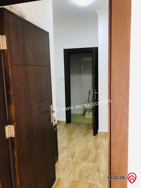 شقة طابق ثالث مساحة 205م مع روف 25م للبيع في عمان - الكرسي