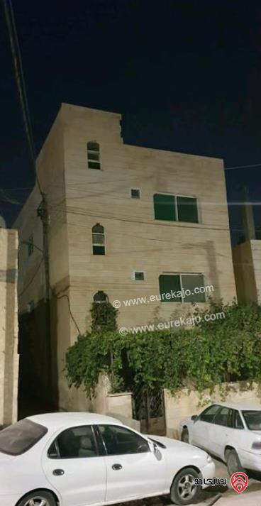 شقق طابقية مفروزة بقوشان مستقل طابق ثاني وثالث مساحة 95م للبيع في عمان - المستندة الغريبة 