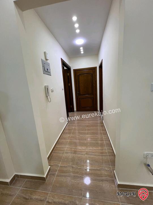 شقة طابق أرضي مساحة 160م داخلي و 60م خارجي للبيع في عمان - تلاع العلي 