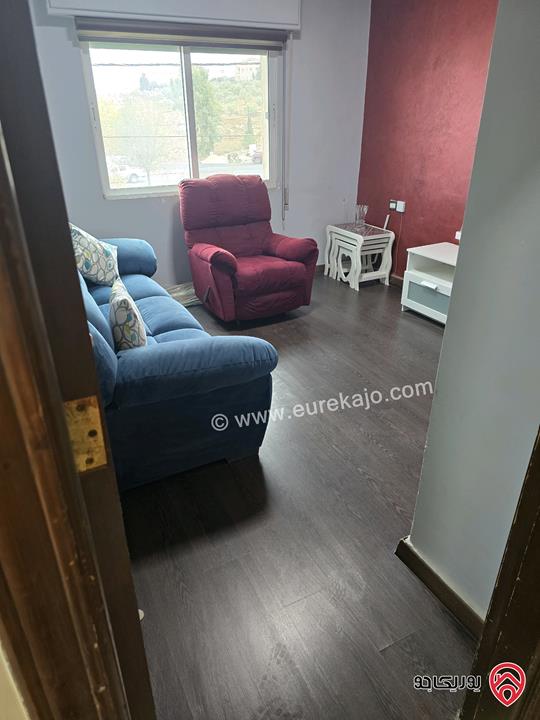 شقة مساحة 110م طابق أول للبيع مفروشة في عمان - الجبيهة