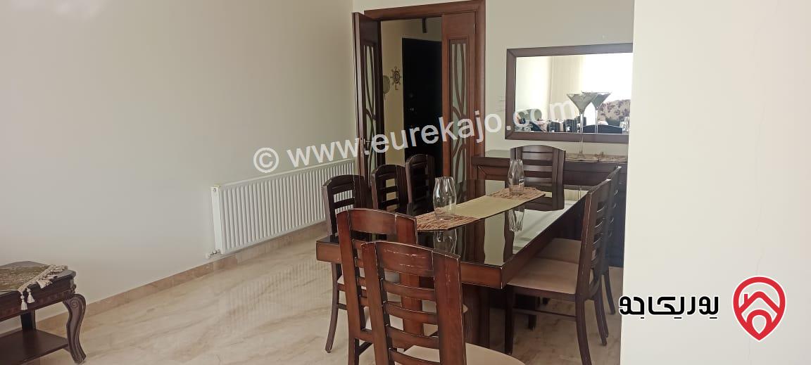 شقة طابق شبه ارضي مساحة 215م داخلي و حديقة 200م للبيع في عمان - ناعور وادي الكيرا