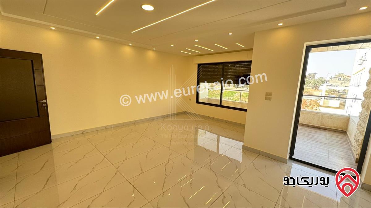 شقة فاخرة أرضية مساحة 202م داخلي و 40م خارجي للبيع في عمان - مرج الحمام