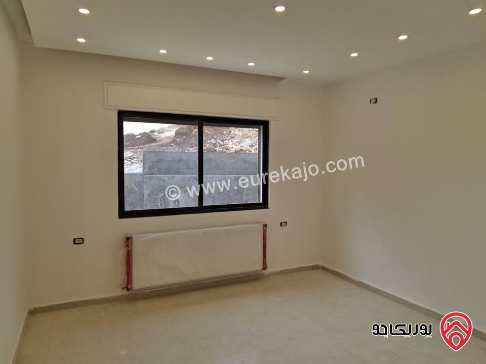 شقة شبه ارضية مساحة 200م داخلي و 50م خارجي للبيع في عمان - ابو السوس