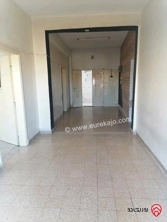 منزل طابقين مساحة 220م على أرض 320م للبيع في عمان - جبل التاج إشارات التاج والجوفة