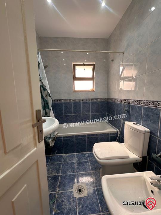 شقة طابق ثاني مساحة 200م للايجار في عمان - خلدا 