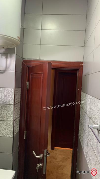 شقة مميزة مفروشة  مساحة 180م داخلي و 90م خارجي للإيجار من المالك مباشرة في عمان - جبل عمان