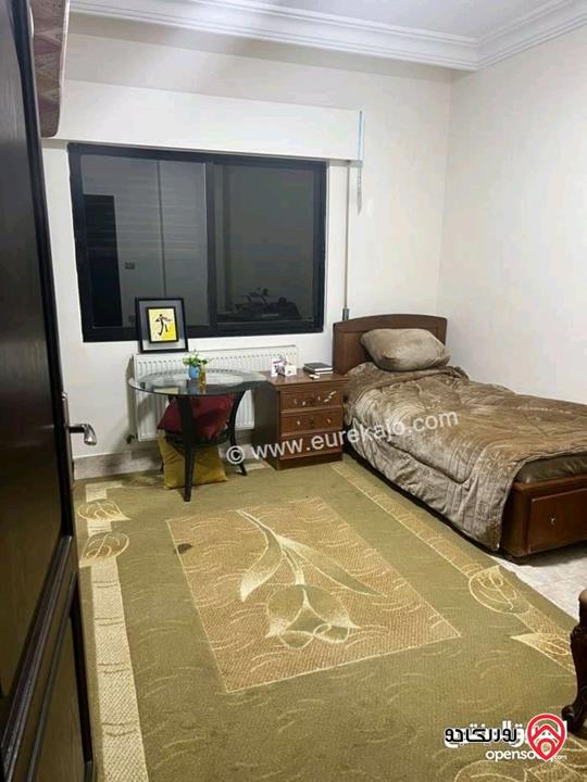 شقة طابق ثالث مساحة 175م للبيع في عمان - خلدا