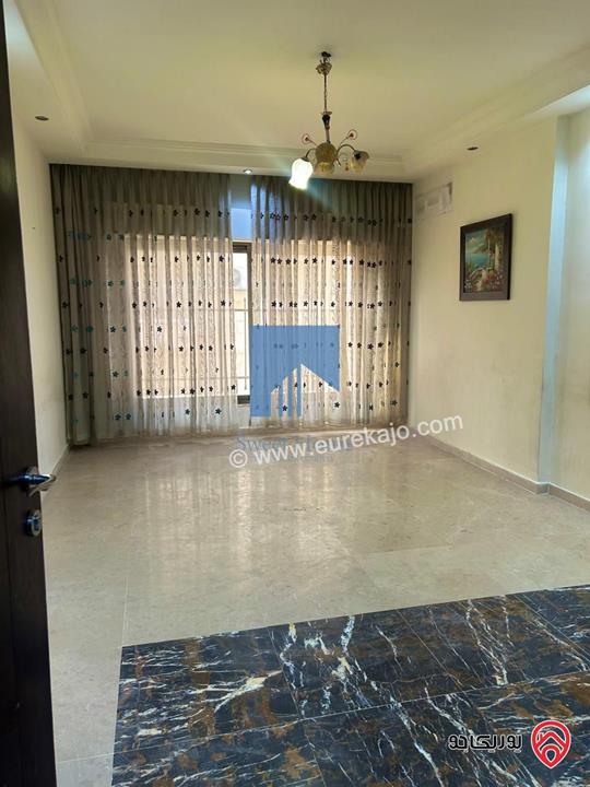 شقة مميزة للبيع في عمان - عبدون خلف البلوفيج طابق اول 185م تشطيب سوبر ديلوكس بسعر  مغري