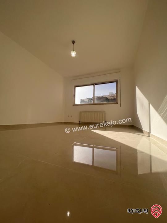 شقة طابق أول مساحة 200م للايجار في عمان - ام اذينة 